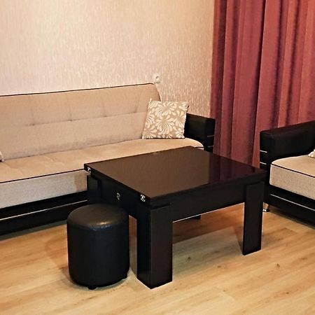 Bright And Cozy Apartment On Aghmashenebeli Avenue Tbilisi Eksteriør bilde