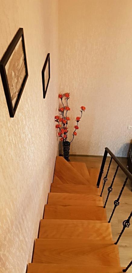 Bright And Cozy Apartment On Aghmashenebeli Avenue Tbilisi Eksteriør bilde
