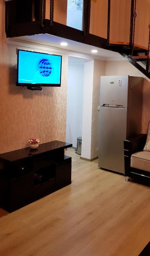 Bright And Cozy Apartment On Aghmashenebeli Avenue Tbilisi Eksteriør bilde