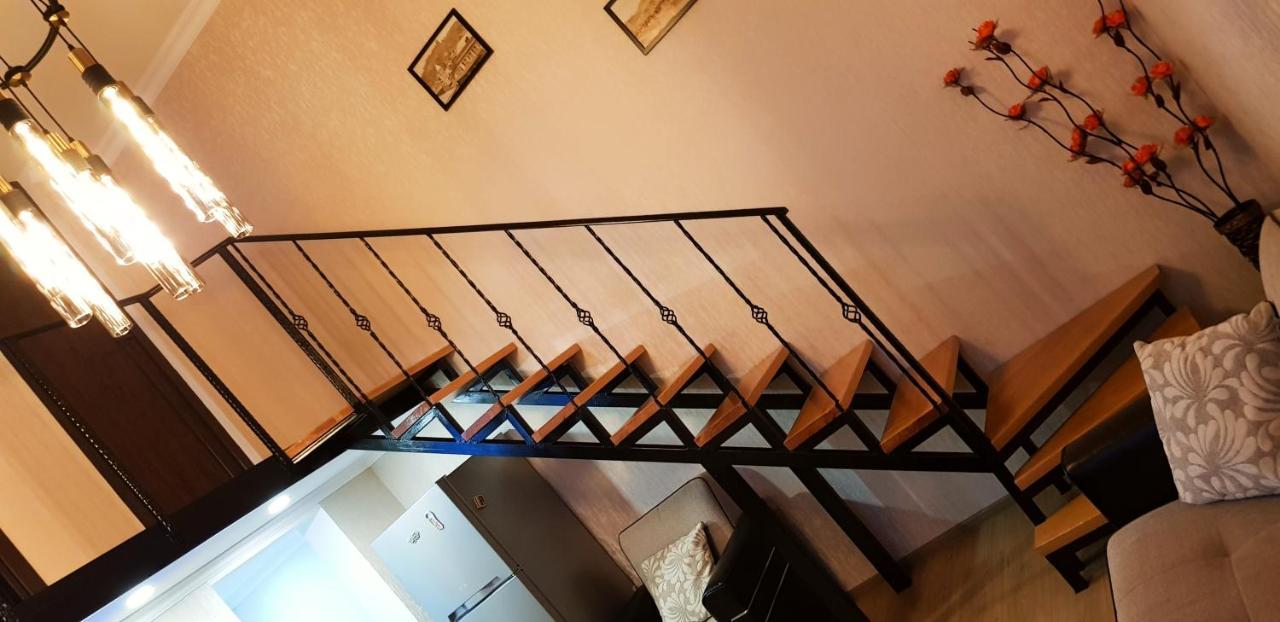 Bright And Cozy Apartment On Aghmashenebeli Avenue Tbilisi Eksteriør bilde