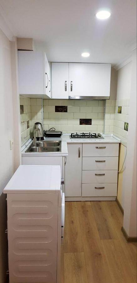 Bright And Cozy Apartment On Aghmashenebeli Avenue Tbilisi Eksteriør bilde