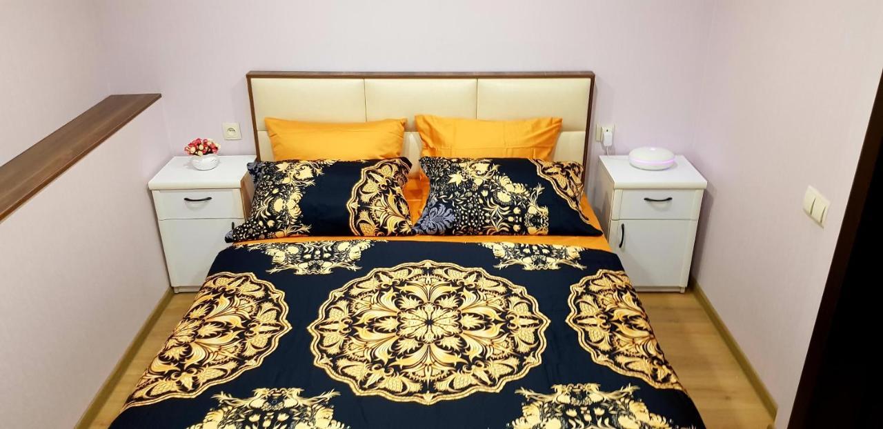 Bright And Cozy Apartment On Aghmashenebeli Avenue Tbilisi Eksteriør bilde