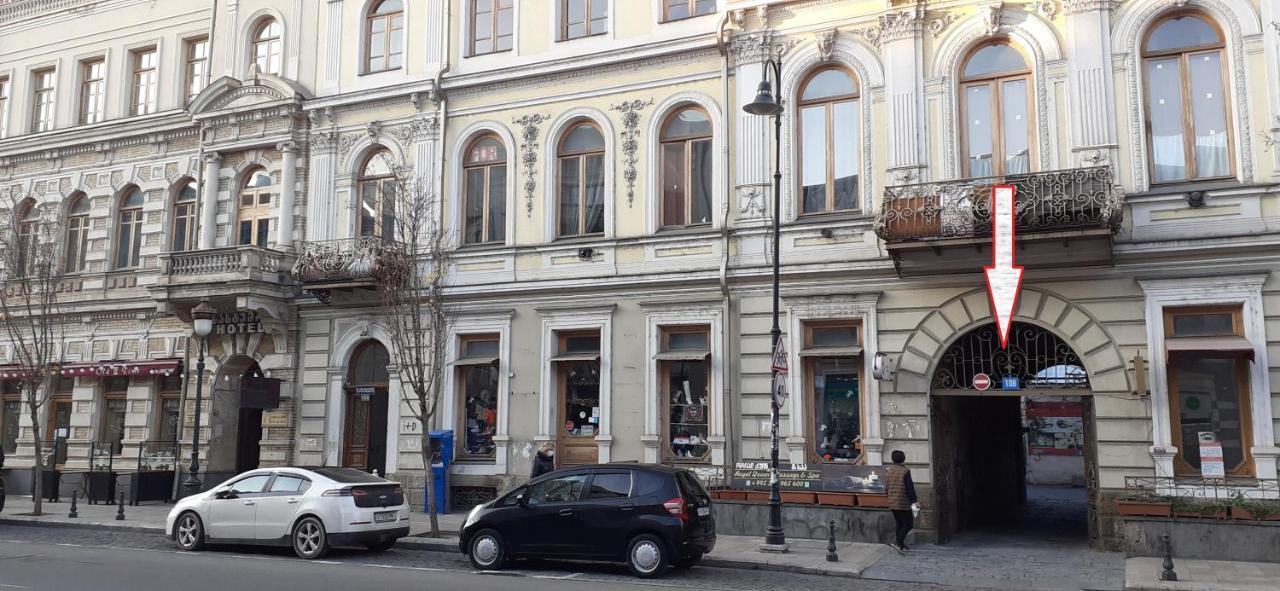 Bright And Cozy Apartment On Aghmashenebeli Avenue Tbilisi Eksteriør bilde